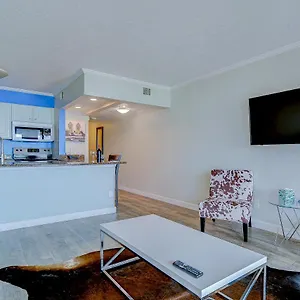 441-waterfront, Amazing Views, Wifi, Pool And Close To Bucs Stadium , Tampa United States