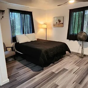 Apartment #5 New! Cozy Getaway Hot Spot Hilo Big Island Of Hawaii Self Checkin, Keaau